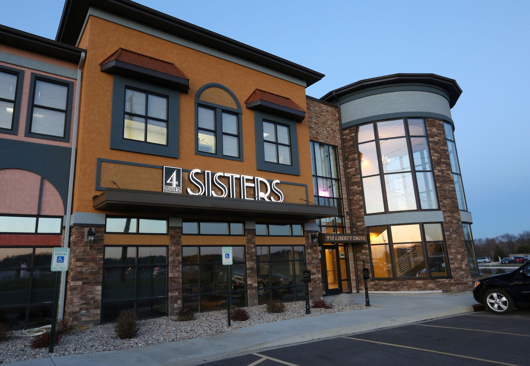 4 SISTERS TAPAS RESTAURANT